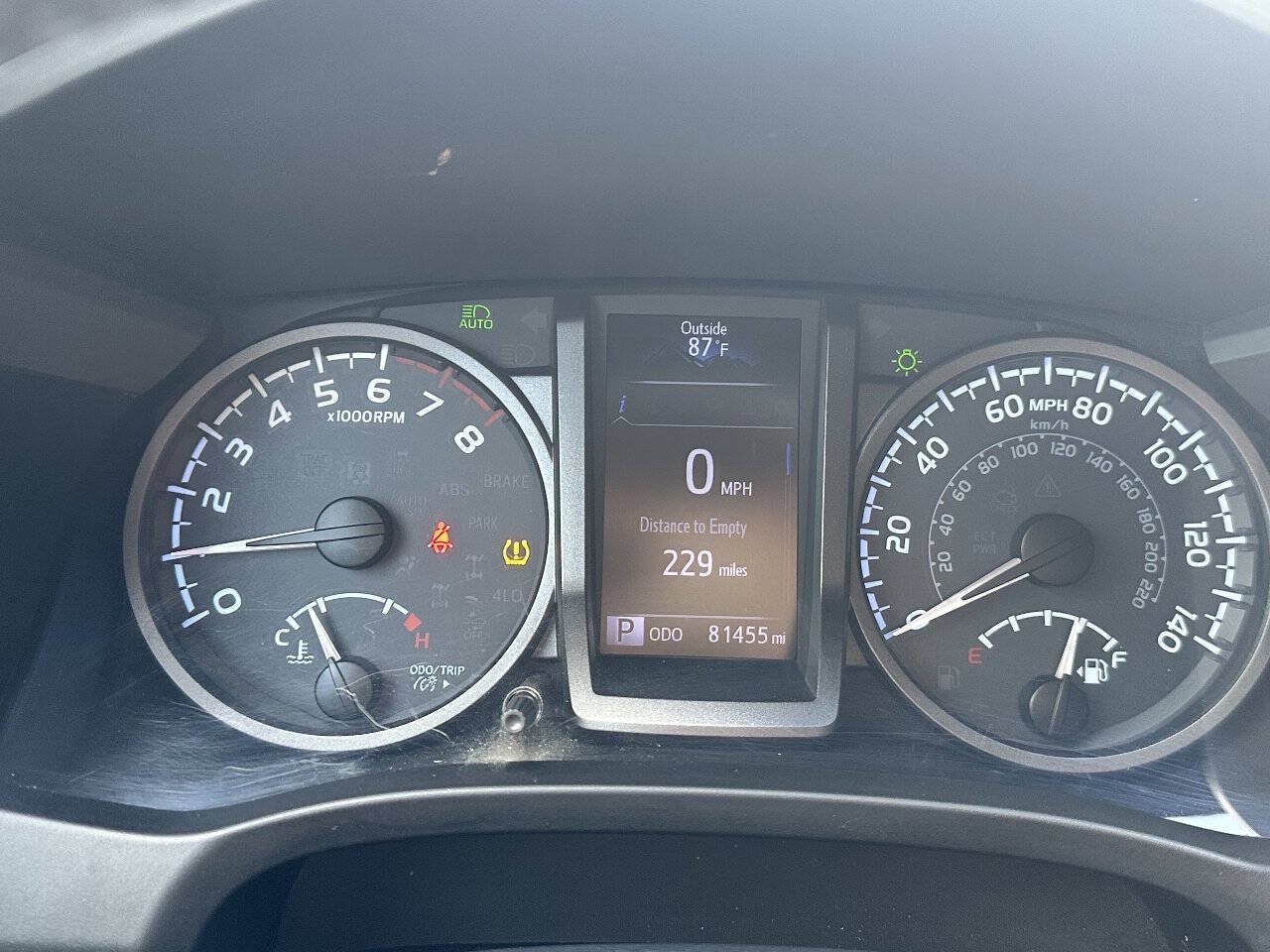 Used 2019 Toyota Tacoma TRD Off-Road AWD/4WD image 15