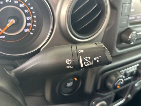 Used 2021 Jeep Wrangler Unlimited Sport image 20