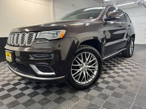 Used 2017 Jeep Grand Cherokee Summit w/ Platinum Series Group image 3