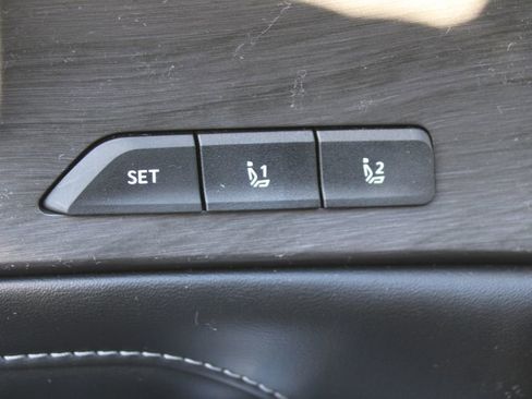 Certified 2024 Kia Sorento SX Prestige image 23