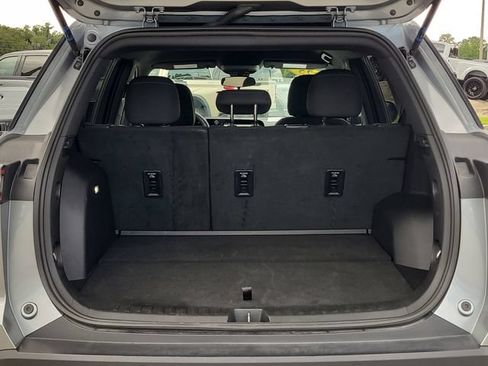 Used 2025 Chevrolet Equinox LT AWD/4WD image 9