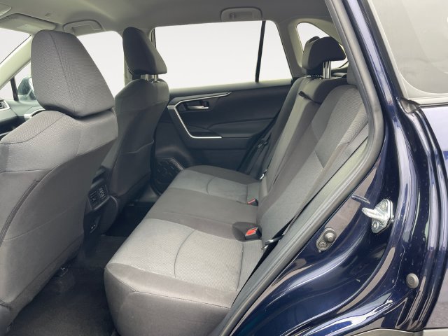 Used 2025 Toyota RAV4 XLE AWD/4WD image 10