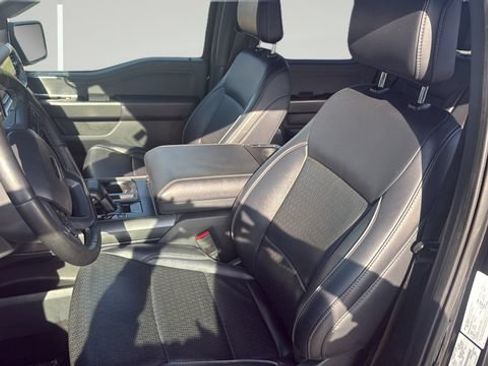 Used 2025 Ford F150 Lariat AWD/4WD image 36