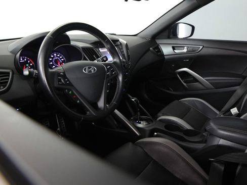 Used 2016 Hyundai Veloster Turbo FWD image 6