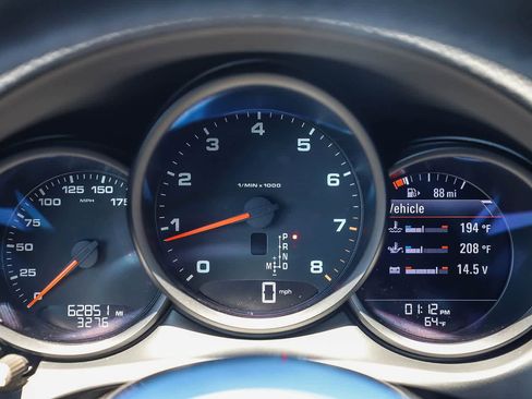 Used 2020 Porsche Macan AWD/4WD image 28