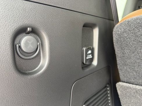 New 2026 Nissan Armada SL image 12