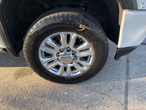 Used 2023 GMC Sierra 2500 Denali w/ Denali Ultimate Package image 26