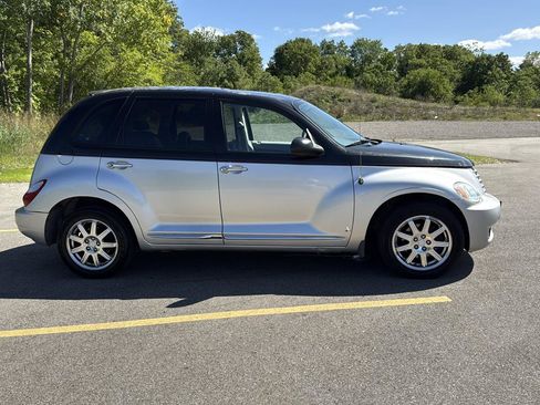 Used 2010 Chrysler PT Cruiser w/ PT Cruiser Couture Edition FWD image 4