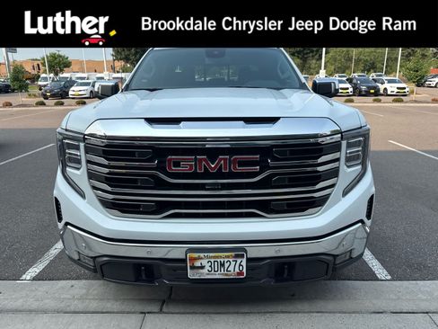 Used 2025 GMC Sierra 1500 SLT w/ SLT Premium Plus Package AWD/4WD image 1