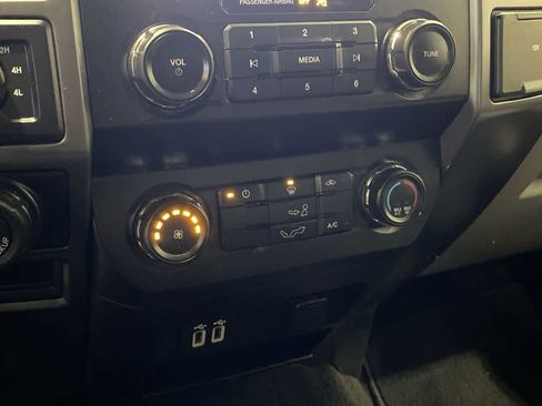 Used 2020 Ford F150 XLT w/ Trailer Tow Package image 18