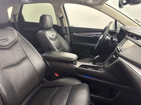 Used 2019 Cadillac XT5 Premium Luxury FWD image 19