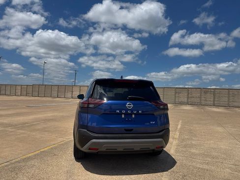 Certified 2023 Nissan Rogue SV w/ SV Premium B Package FWD image 18