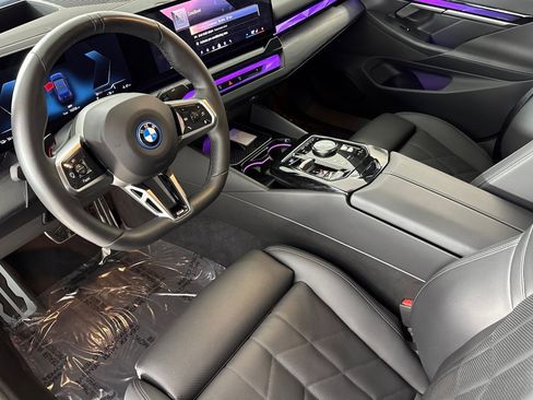 Used 2024 BMW i5 eDrive40i w/ M Sport Package RWD image 4