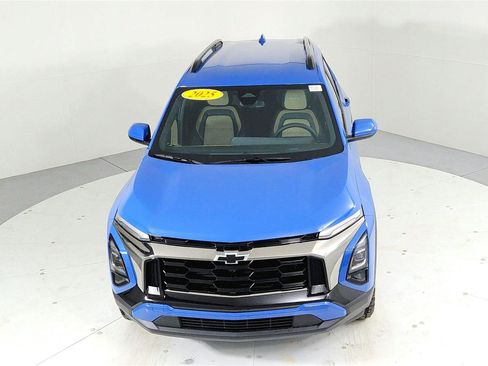 Used 2025 Chevrolet Equinox ACTIV w/ Convenience Package III image 24