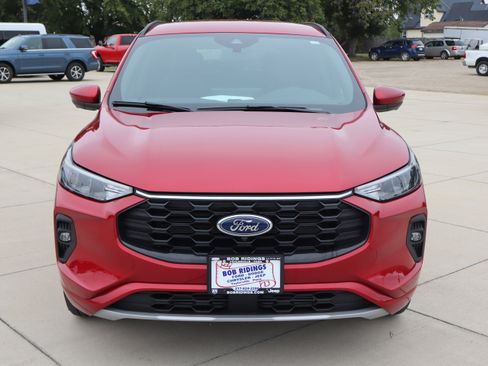 Used 2023 Ford Escape ST-Line Select w/ Tech Pack #2 image 3