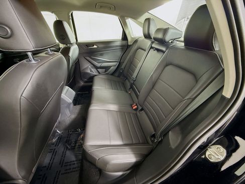 Certified 2023 Volkswagen Jetta SE w/ Panoramic Sunroof Package FWD image 20