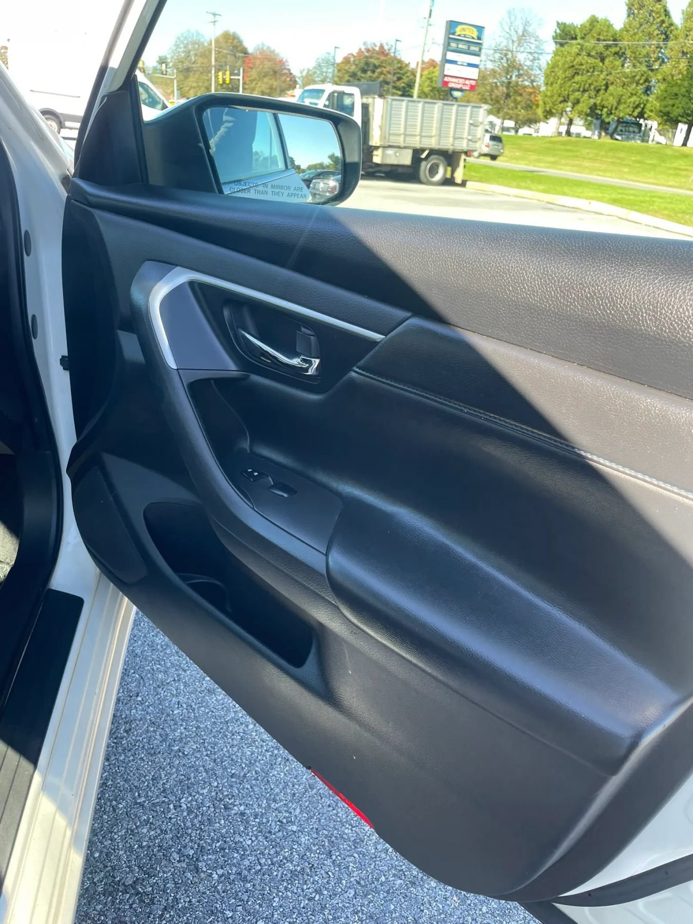 Used 2016 Nissan Altima 3.5 SR FWD image 35