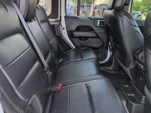 Used 2020 Jeep Wrangler Unlimited Sahara AWD/4WD image 11