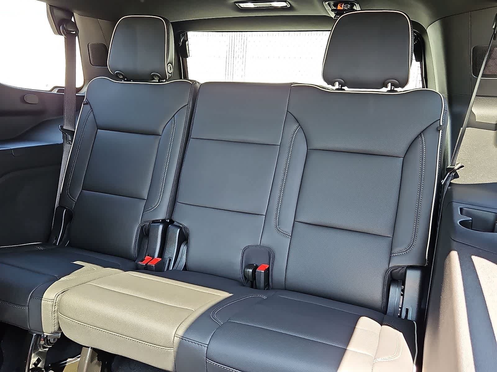 New 2026 Chevrolet Tahoe Premier w/ Sun And Tow Package AWD/4WD image 9