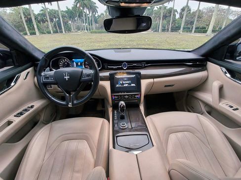 Used 2017 Maserati Quattroporte GTS GranLusso image 22