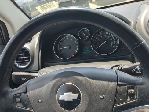 Used 2013 Chevrolet Captiva Sport LT FWD image 13