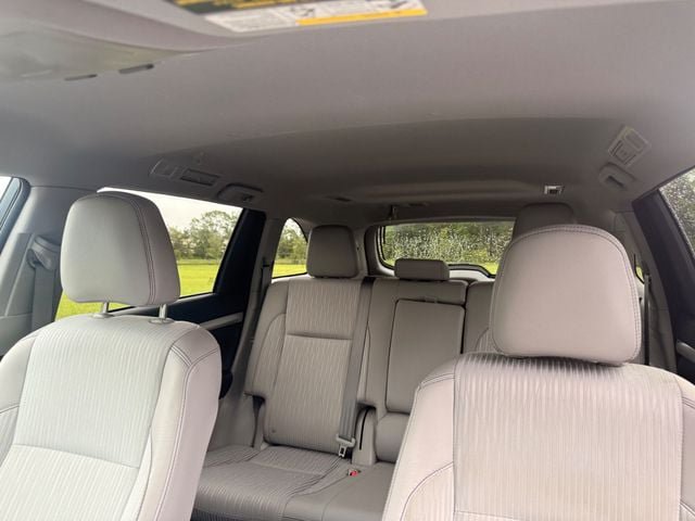Used 2016 Toyota Highlander Plus FWD image 14