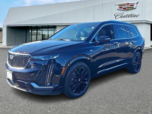 Certified 2022 Cadillac XT6 Premium Luxury w/ Technology Package AWD/4WD image 3