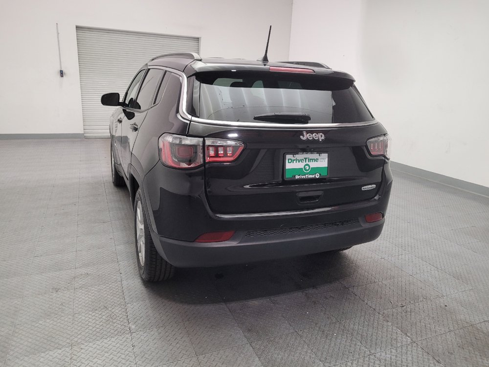 Used 2022 Jeep Compass Latitude FWD image 6