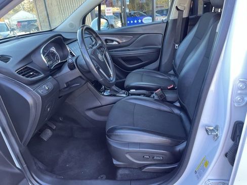 Used 2018 Buick Encore Preferred image 10