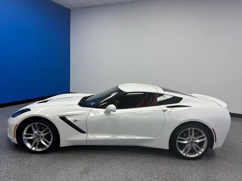 Used 2015 Chevrolet Corvette Stingray Coupe RWD image 6