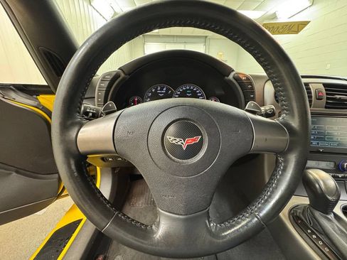 Used 2006 Chevrolet Corvette Convertible w/ Preferred Equipment Group RWD image 33
