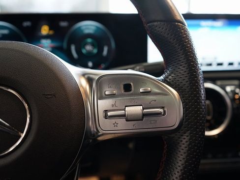 Used 2020 Mercedes-Benz CLA 250 CLA 250 image 36