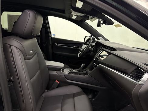 Certified 2025 Cadillac XT5 Premium Luxury w/ Technology Package AWD/4WD image 24