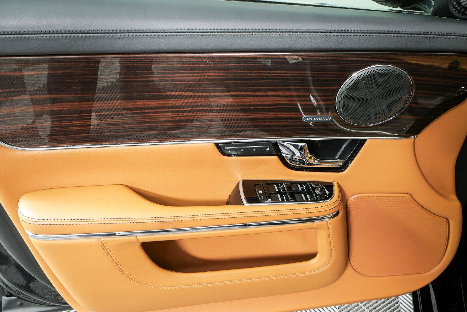 Used 2013 Jaguar XJ L Portfolio AWD/4WD image 6