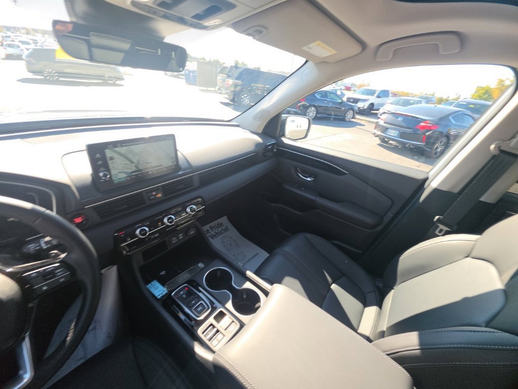 Used 2025 Honda Pilot Touring image 30
