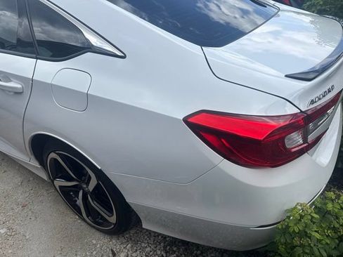 Used 2021 Honda Accord Sport image 9