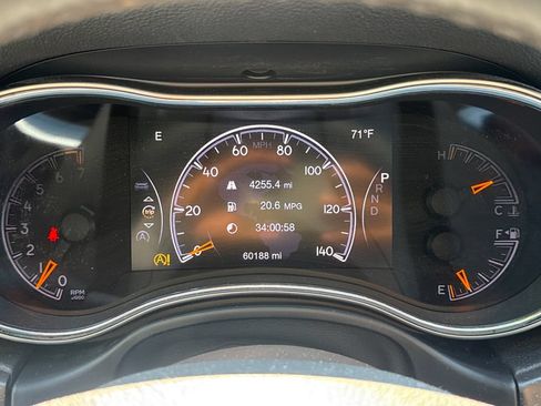 Used 2018 Jeep Grand Cherokee Limited RWD image 21