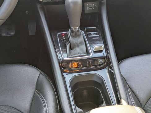 Used 2024 Jeep Compass Latitude w/ Convenience Group image 19