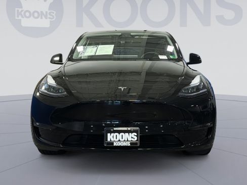 Used 2024 Tesla Model Y Long Range AWD/4WD image 11