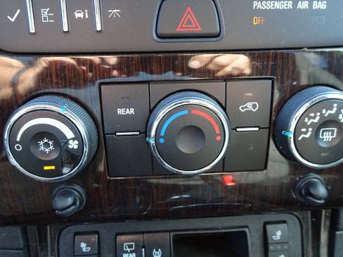 Used 2015 Chevrolet Traverse LT w/ Style and Technology Package AWD/4WD image 26