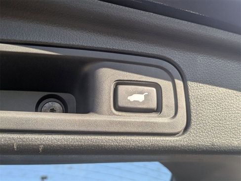 Used 2022 Honda Pilot Touring image 32