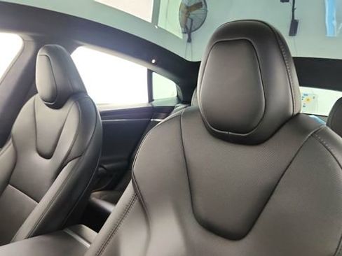 Used 2024 Tesla Model S image 32