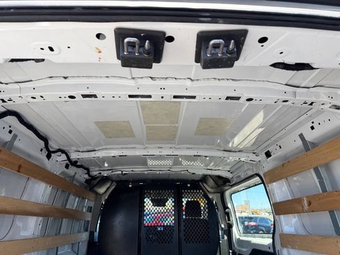 Used 2024 Ford Transit 250 Low Roof AWD w/ Exterior Upgrade Package image 30