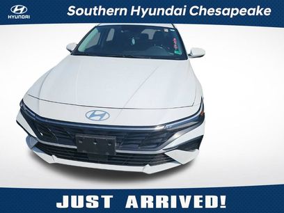 Used 2024 Hyundai Elantra SEL w/ Convenience Package