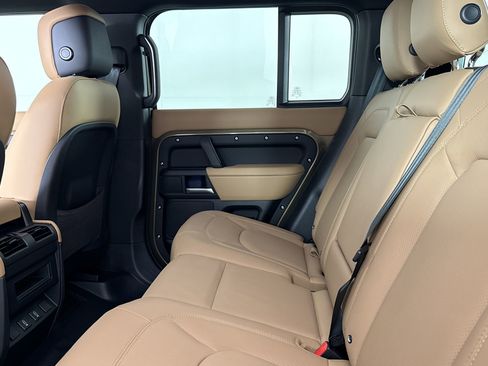 New 2026 Land Rover Defender 110 X-Dynamic SE AWD/4WD image 27