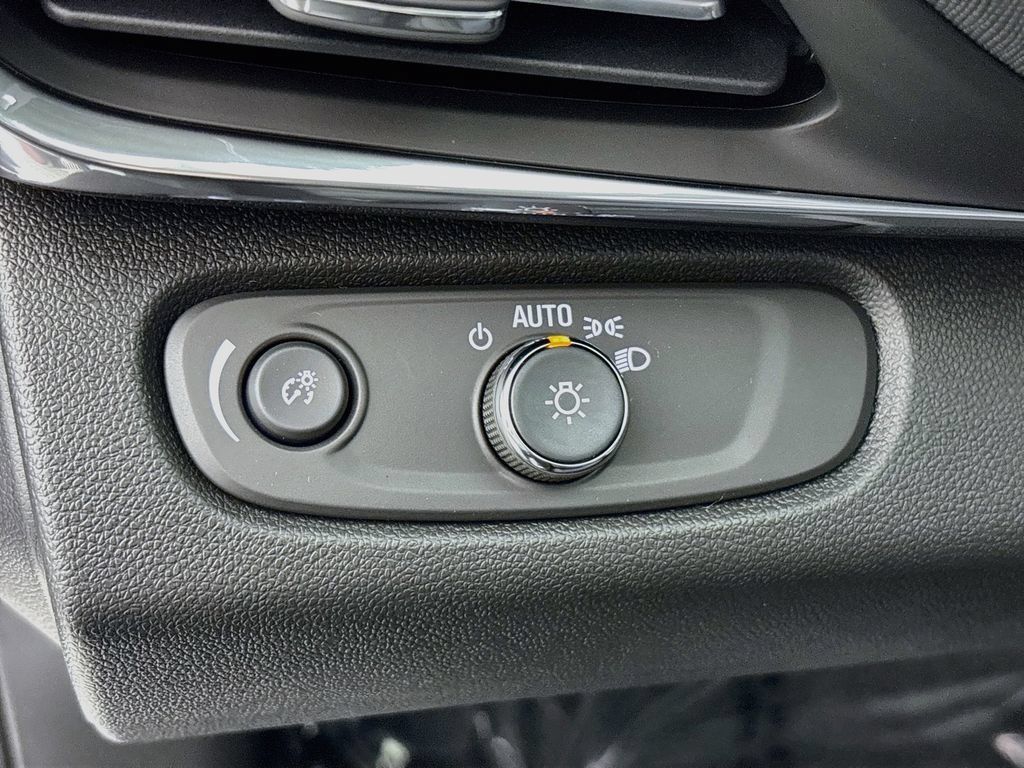 New 2026 Buick Envista Sport Touring w/ Convenience I Package FWD image 10