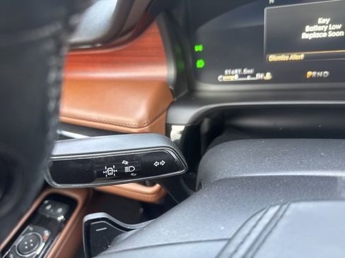 Used 2021 Lincoln Aviator Grand Touring w/ Equipment Group 301A image 23