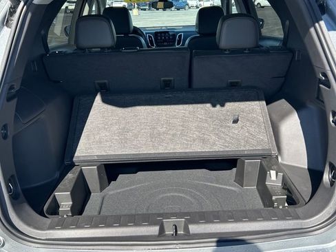 Used 2023 Chevrolet Equinox Premier image 12