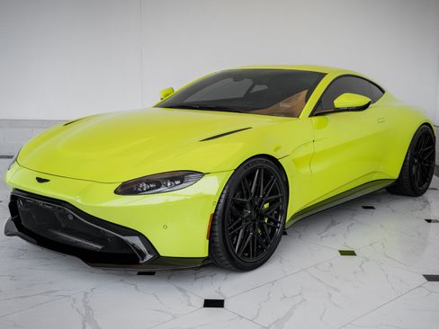 Used 2020 Aston Martin V8 Vantage Coupe RWD image 29