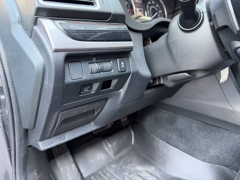 Used 2017 Subaru Crosstrek 2.0i Limited AWD/4WD image 20